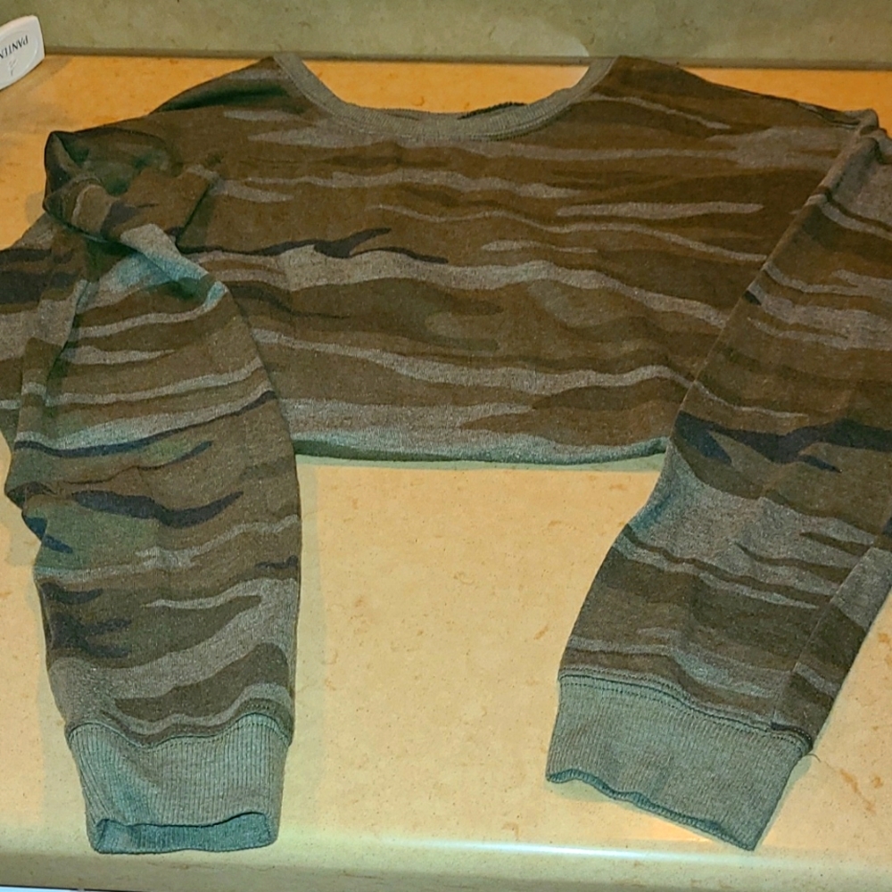 Camo pullover